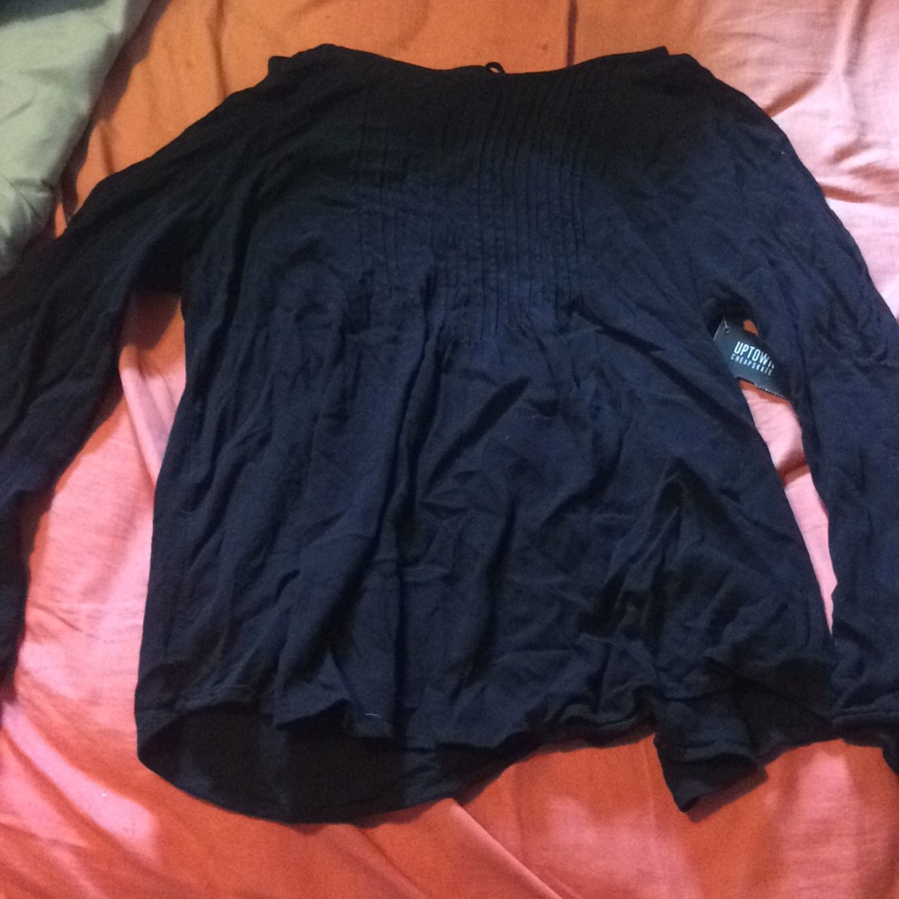 Black ruffle front cold shoulder long sleeve